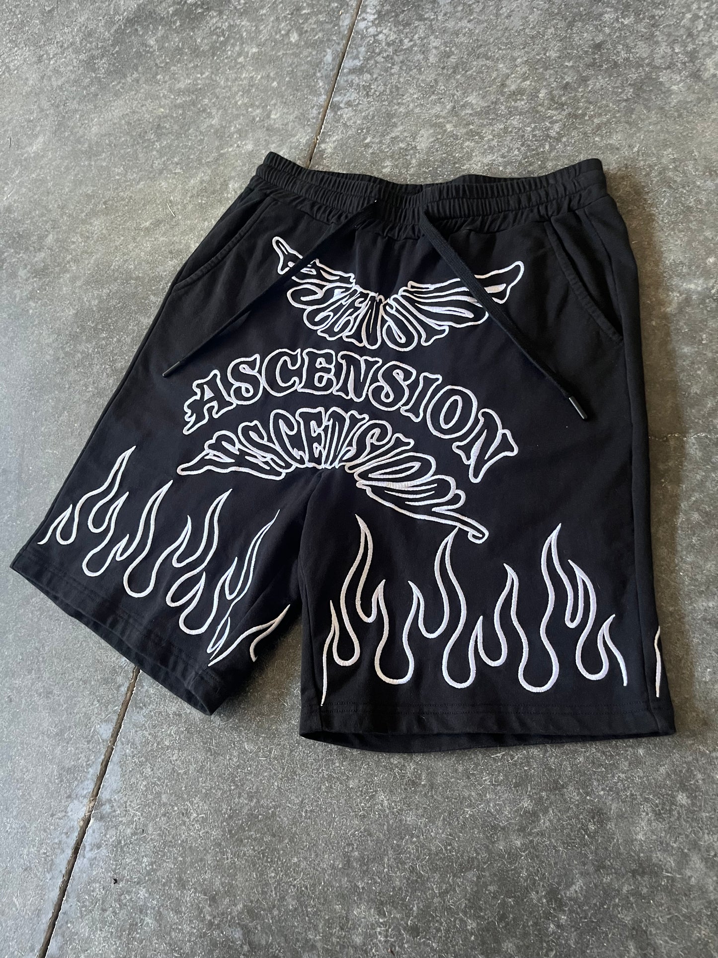 “REVERSE ARCH” SWEAT SHORTS
