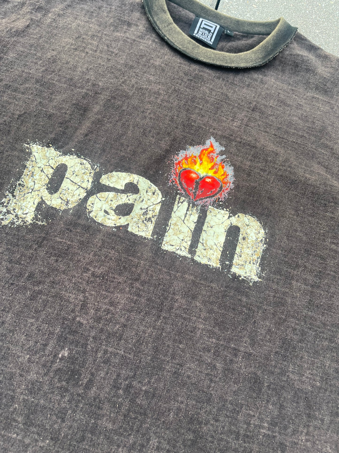 “LOVE THRU PAIN” TEE