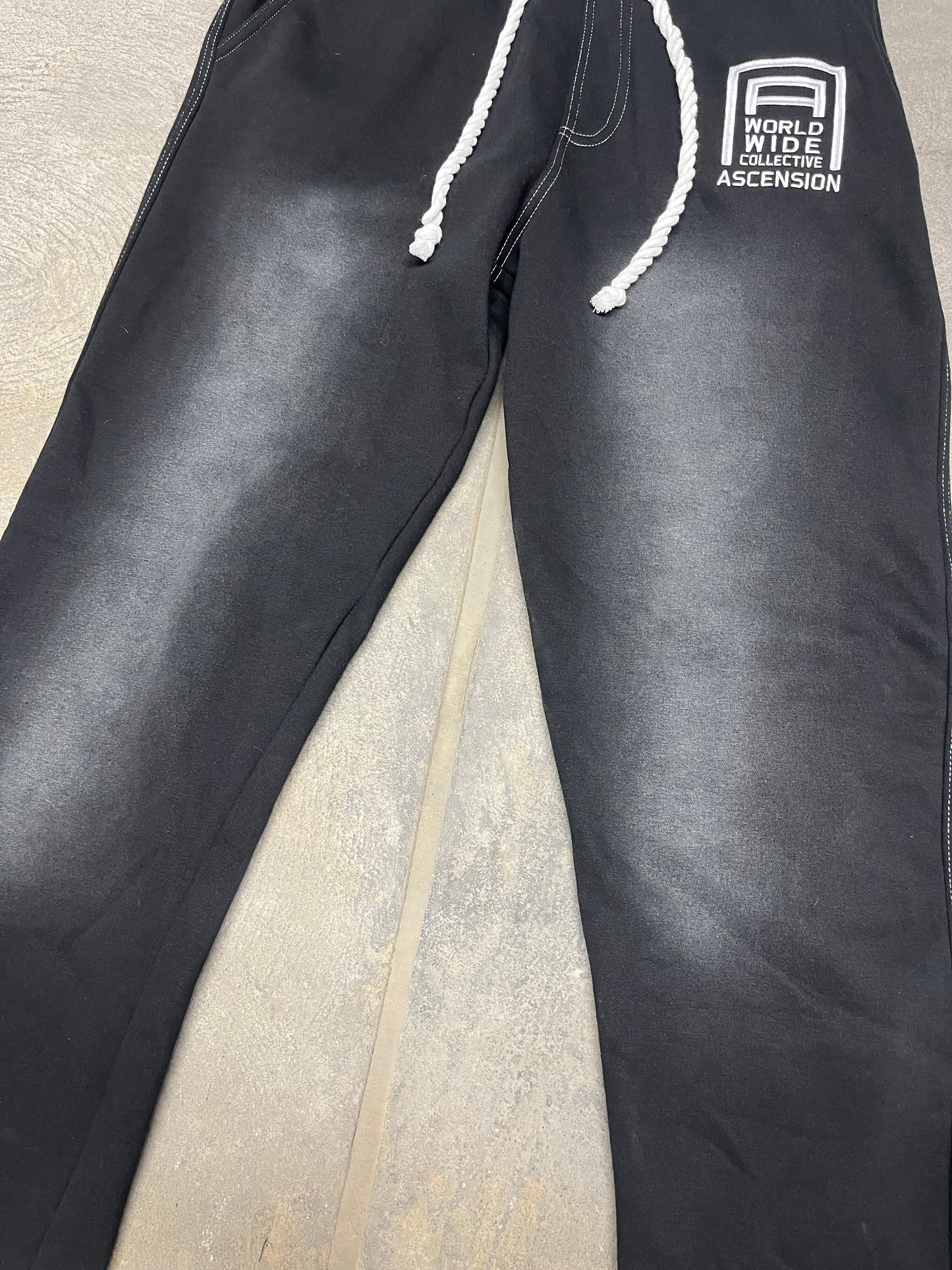 “ESSENTIAL LOGO” JWEATPANTS