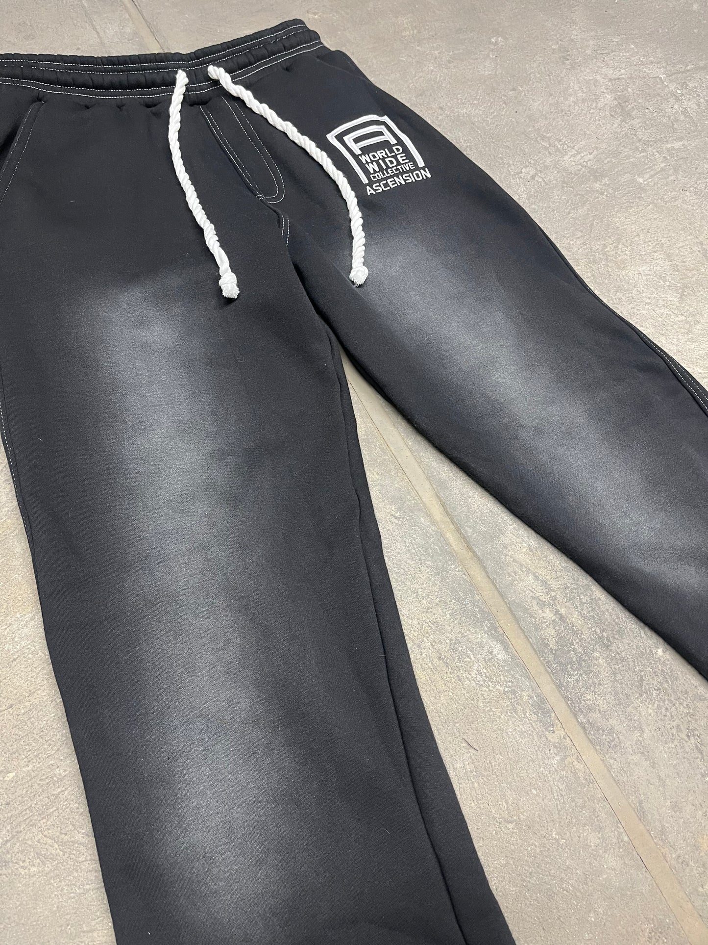 “ESSENTIAL LOGO” JWEATPANTS