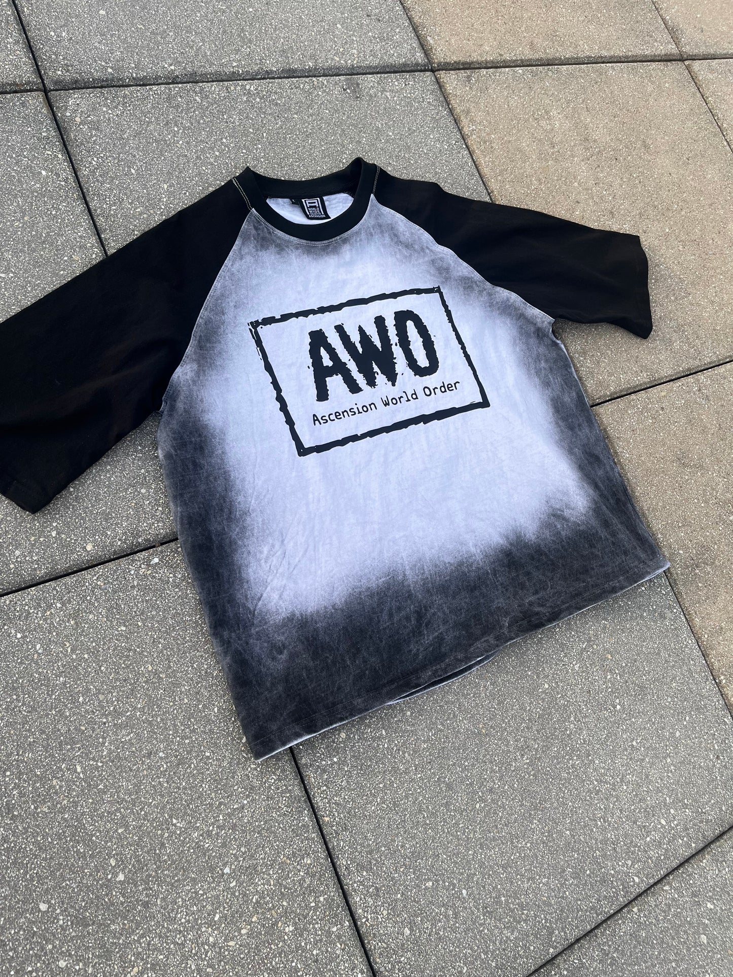 “AWO” RAGLAN TEE